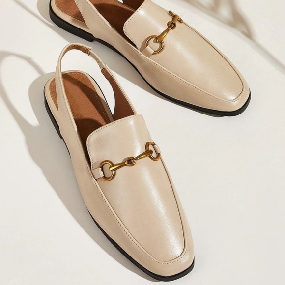 Elegant Cream Loafers with Gold Detail - Picture 1 of 6